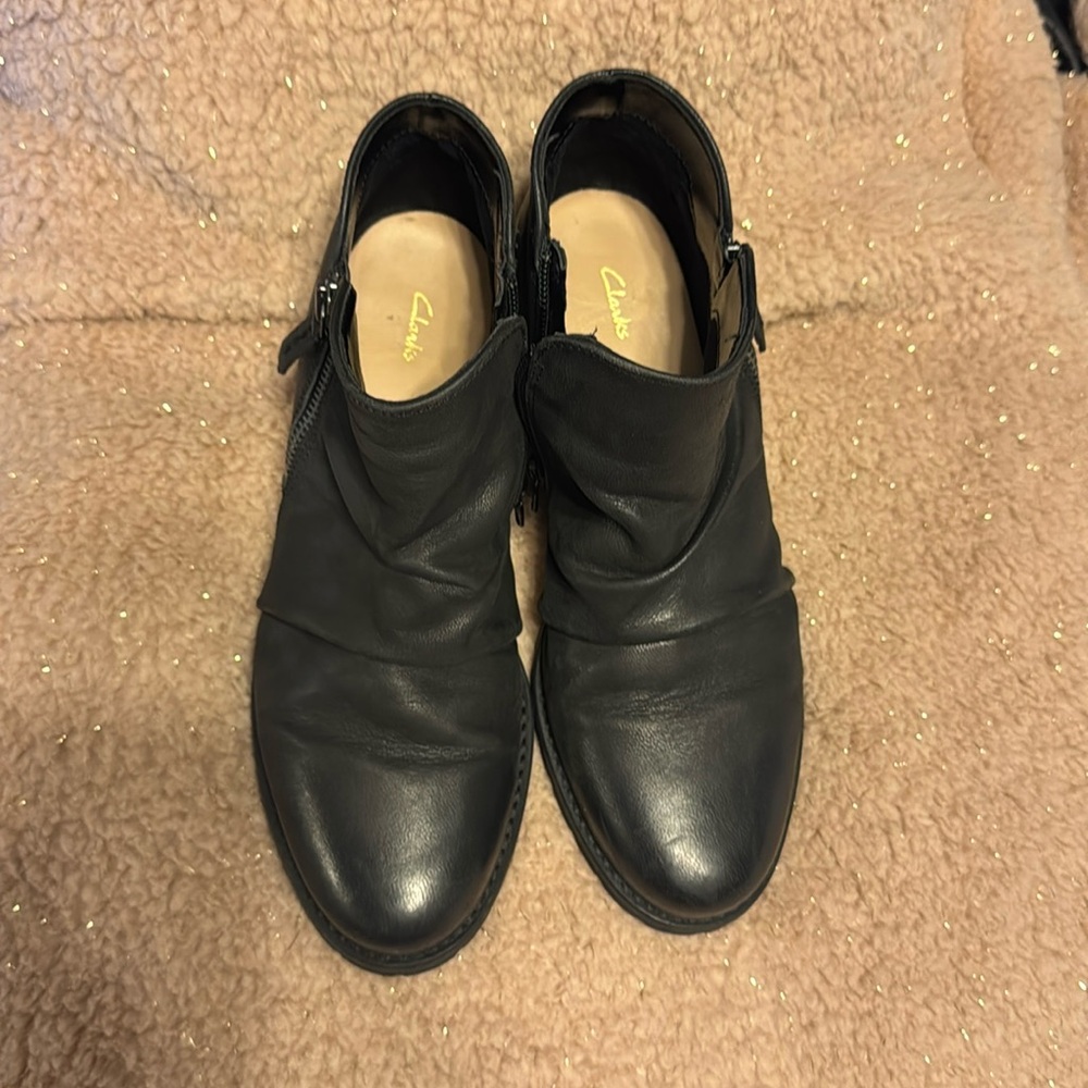 Clark’s Emily Braley Bootie, size 8.5